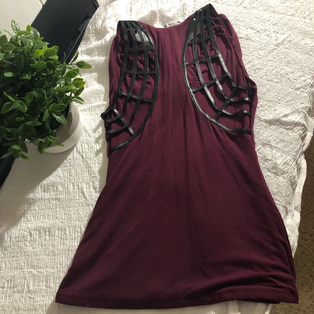 SEXY GARNET LEATHER STRAP TOP SZ LARGE